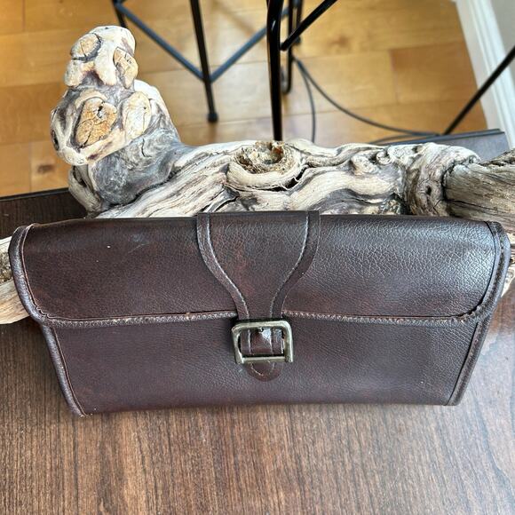 Vintage Levenger large brown leather wallet clutch w/ buckle made in Taiwan - Picture 4 of 16